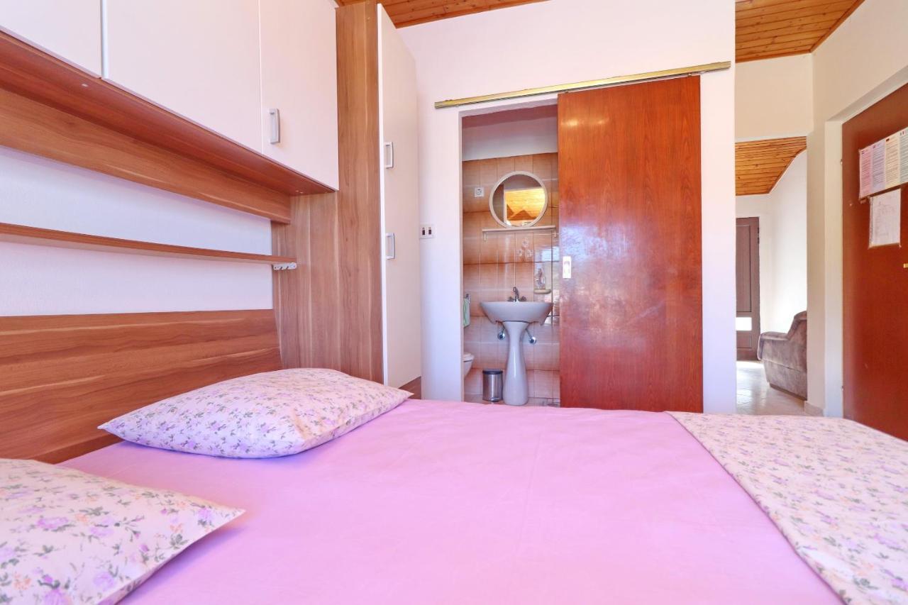 Peselj Smokvica (Korcula)