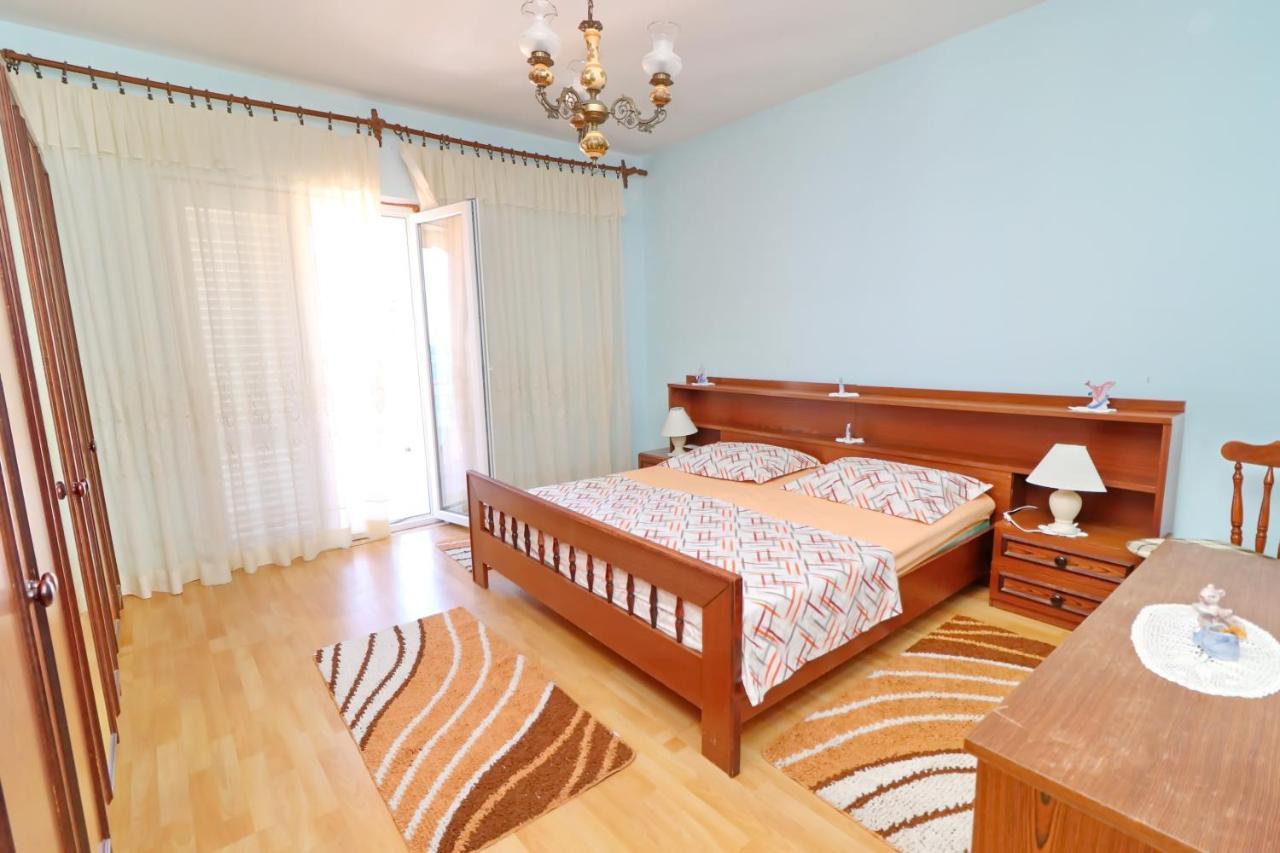 Peselj Apartment *