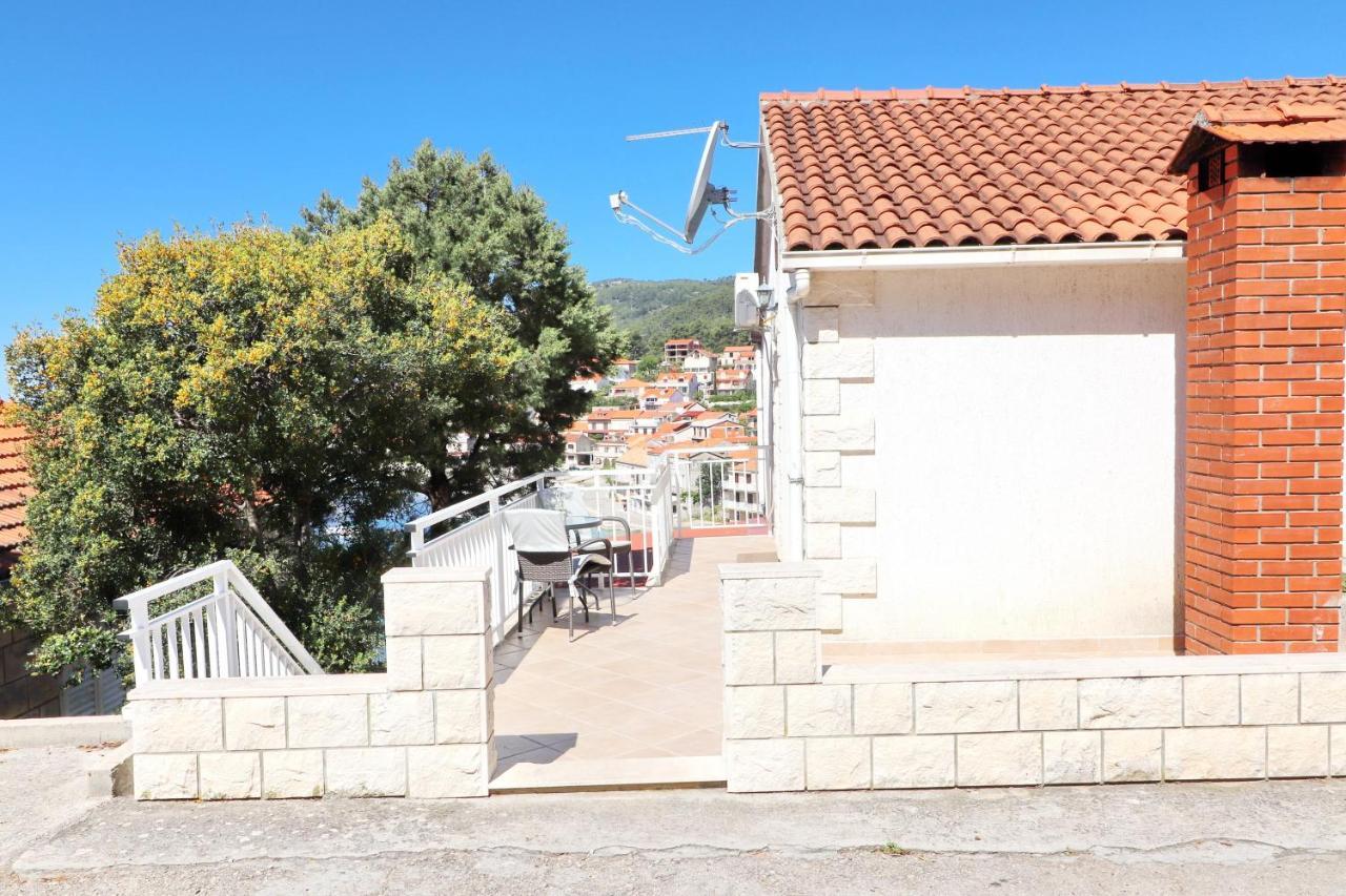 Peselj Apartment Smokvica (Korcula)