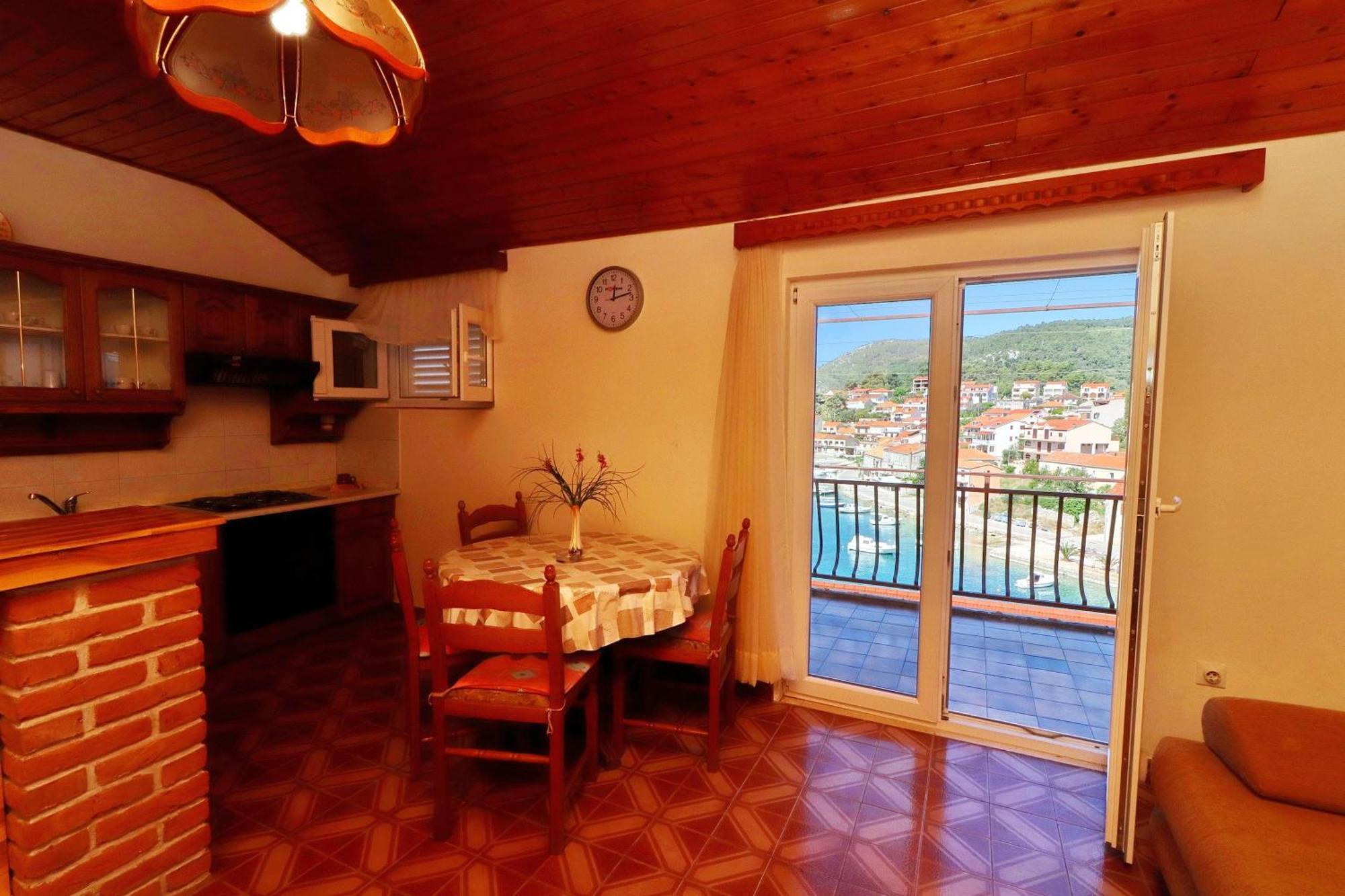 Peselj Apartment *